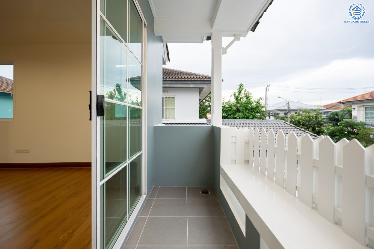 บ้านมือสองตกแต่งใหม่ ม.ชลลดา วัดลาดปลาดุก คุณภาพระดับ L&H บนเนื้อที่ 52.2 ตร.ว. ฟังก์ชัน 3 ห้องนอน 2 ห้องน้ำ 3 ที่จอดรถ บนทำเลศักยภาพ เพียง 15 นาทีถึง เซ็นทรัลเวสท์เกต ใกล้รถไฟฟ้าสายสีม่วง "สถานีคลองบางไผ่"...